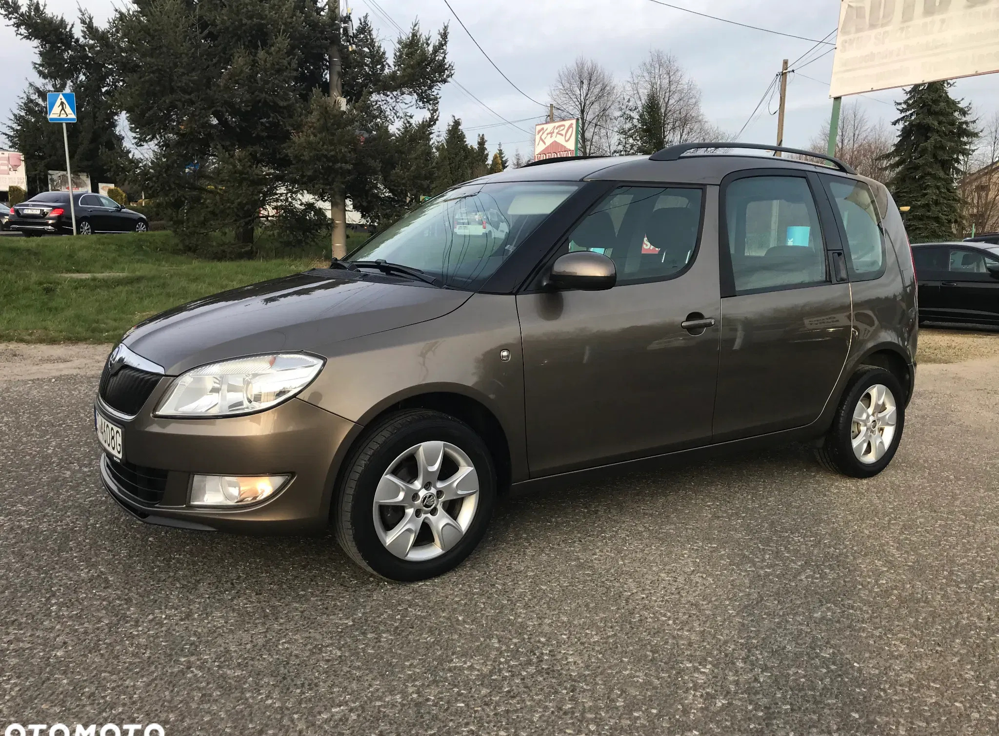 podkowa leśna Skoda Roomster cena 34900 przebieg: 106000, rok produkcji 2014 z Podkowa Leśna